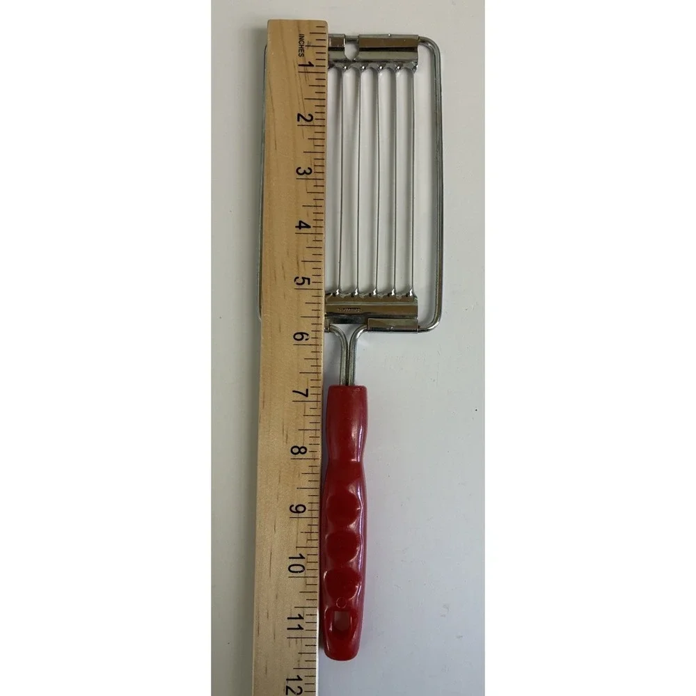 Vintage Tomato Slicer with Red Handle‎